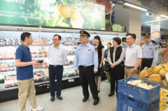 <b><b>代表参取食物平安“探店”、小餐饮数字化管理</b></b>